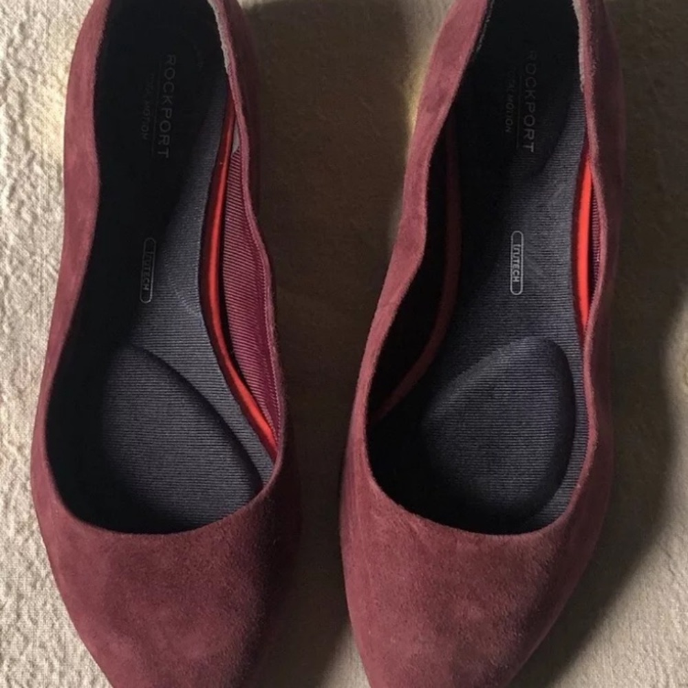 Rockport TM Women 6 Burgundy Red Soft Leather Flats Gold Heel Comfy Pointed Toe